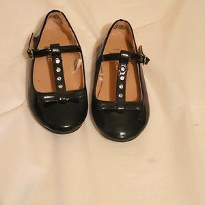 Girl's Patent Leather Dress Shoe. Children's Place. Size 6